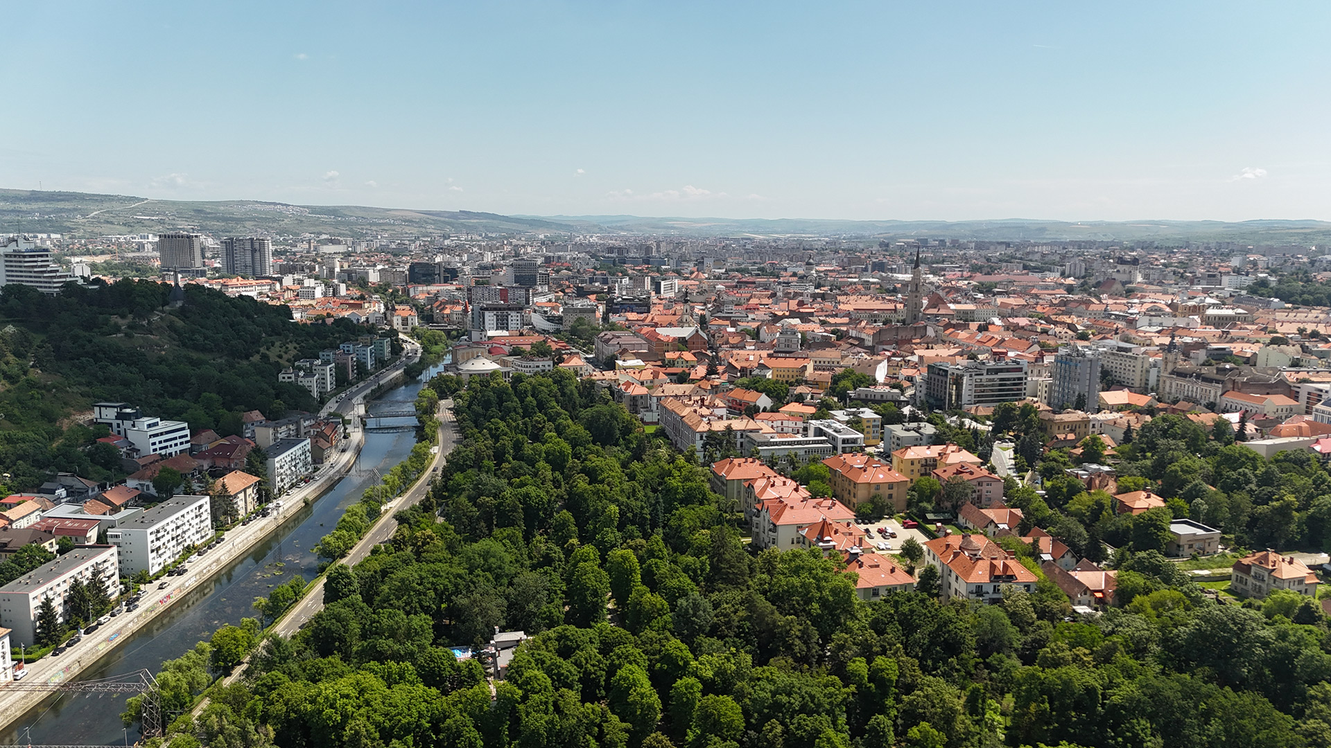 Aerial panorama of central Cluj-Napoca and the Someș river